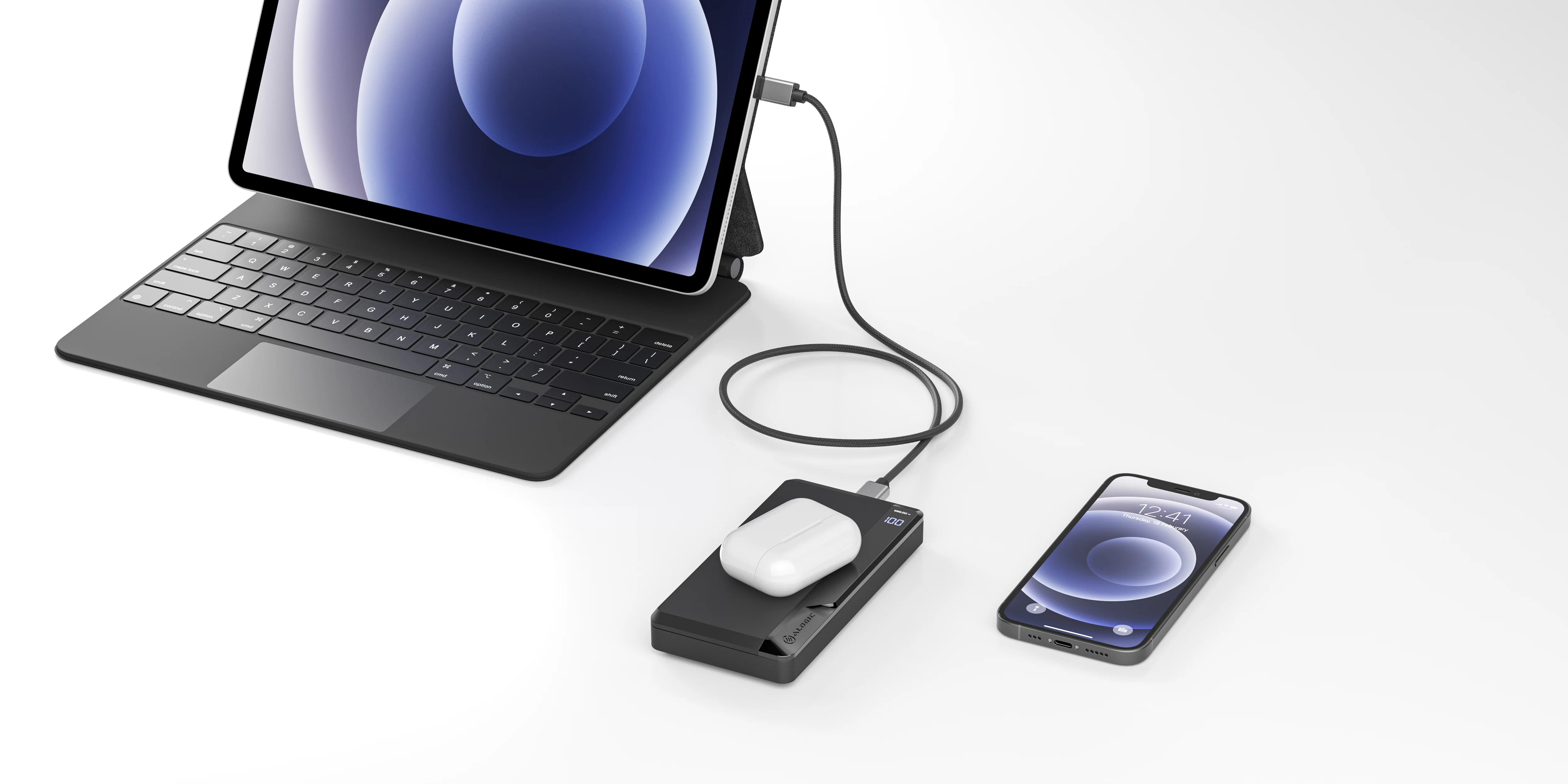 ALOGIC USB-C 10,000mAh Wireless Power Bank Ultimate with Fast Charging - Black - Image 2