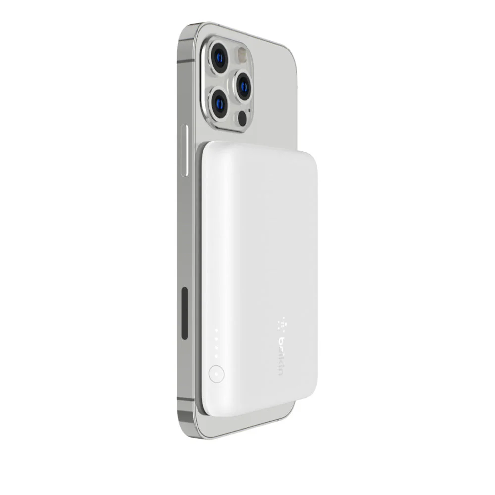 Belkin BOOST‚ÜëCHARGE‚Ѣ Magnetic Wireless Power Bank - White - Image 2