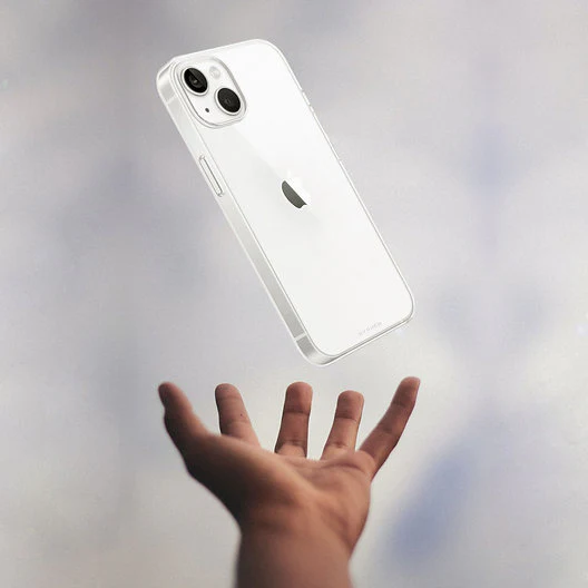 HYPHEN AIRE Clear Soft Case - iPhone 14 - 6.1 - Image 4