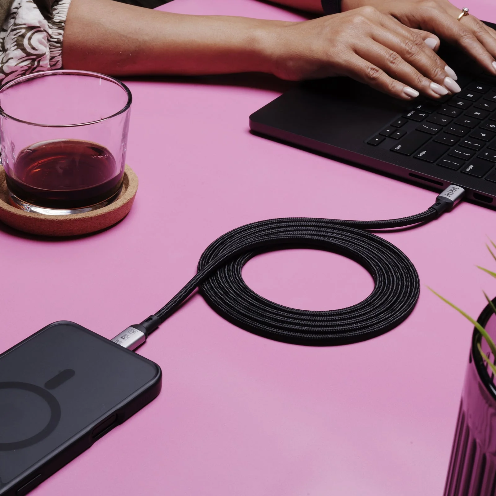 TEKNE 240W USB4 Braided Cable | Ultra-Fast Charging & 20Gbps Data Transfer | Durable 2m Cable - Black  - Image 5