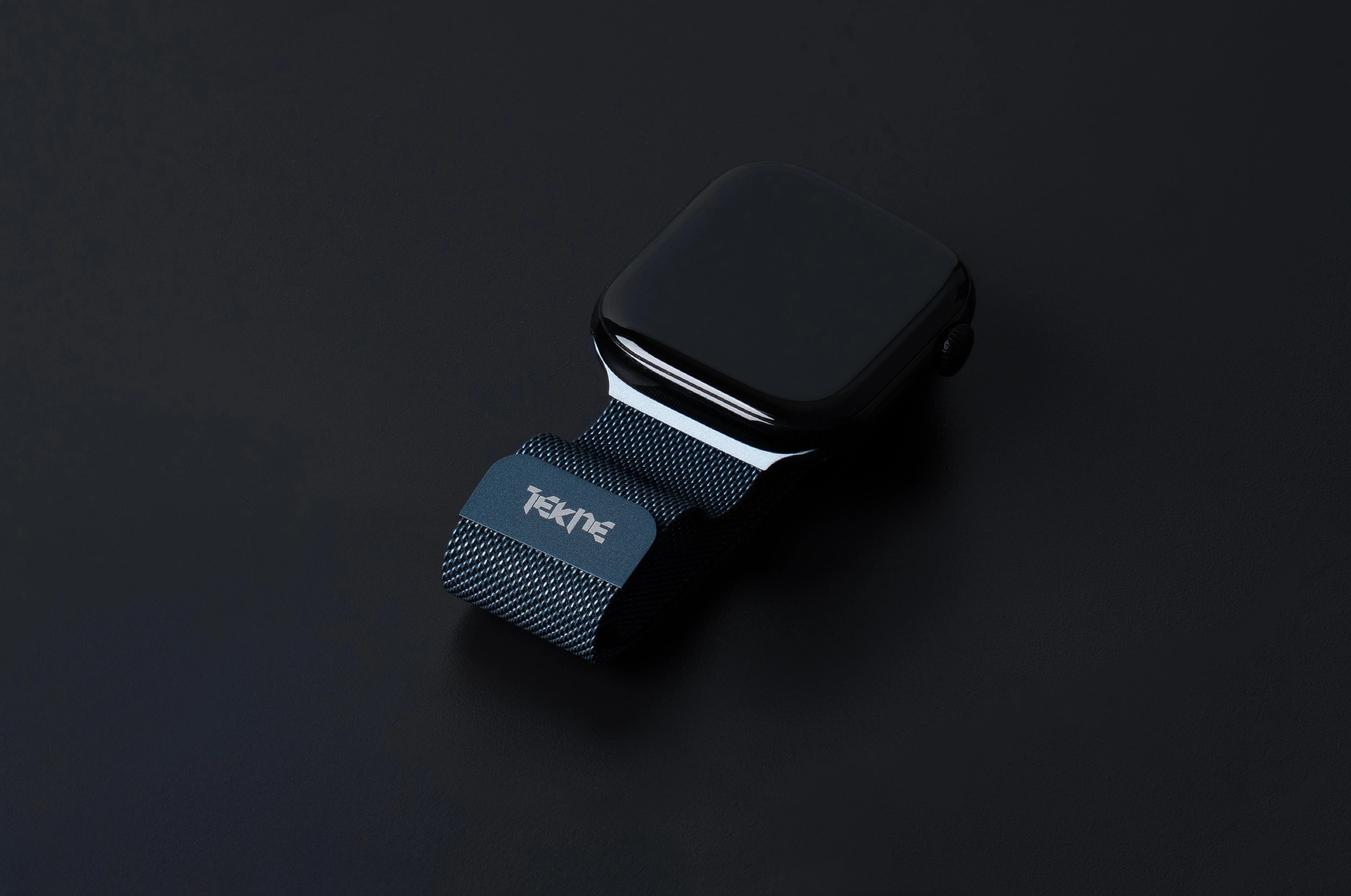 TEKNE Classic Milanese Band | Dual Magnet, Stainless Steel, Quick Attach Strap - Image 4
