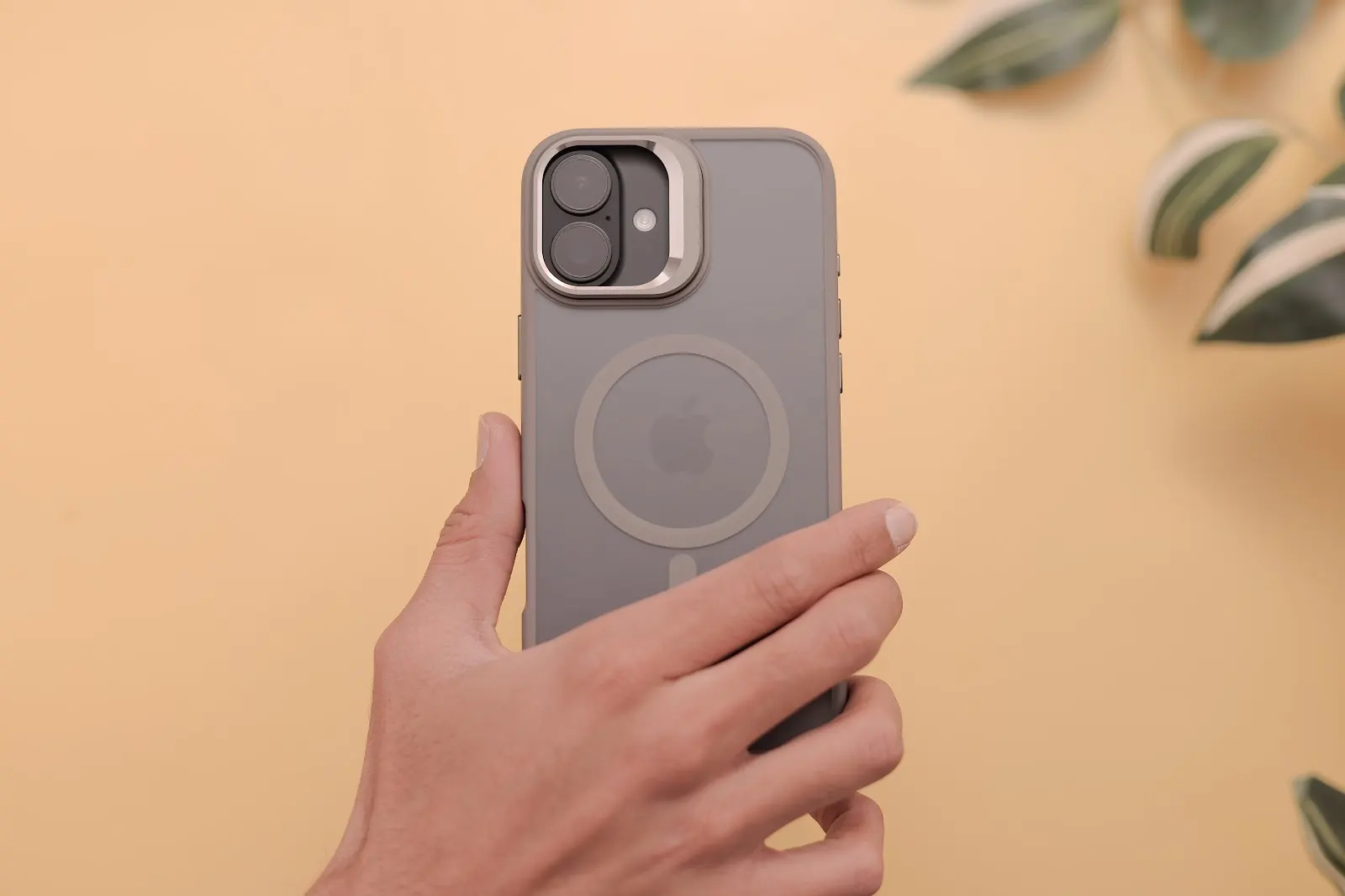 TEKNE CLEAR Case with Camera Stand for iPhone 16 Plus | Slim, Transparent & Scratch-Resistant - Grey - Image 6
