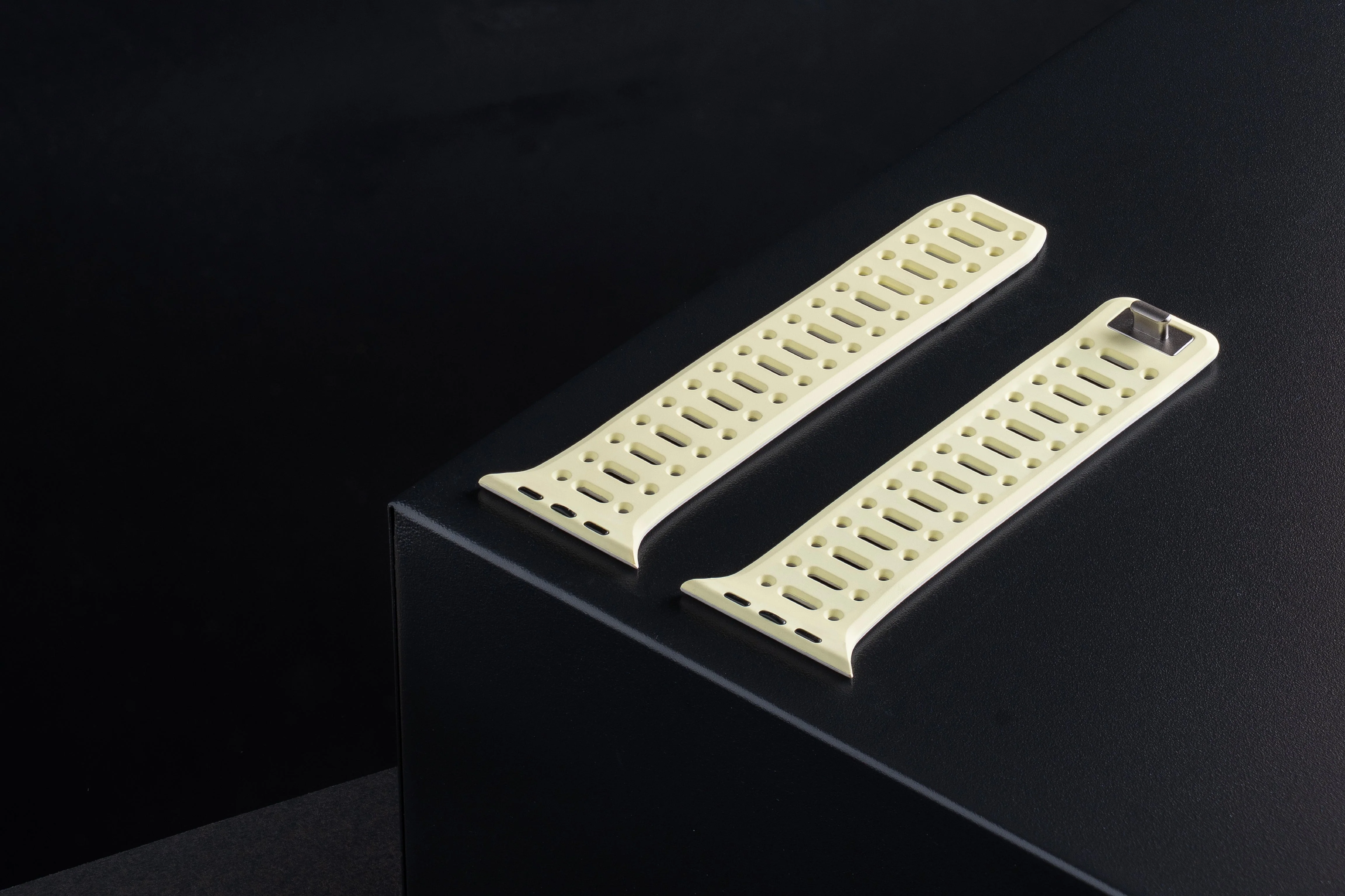 TEKNE Combat Silicone Band -Yellow-Grey - Image 6