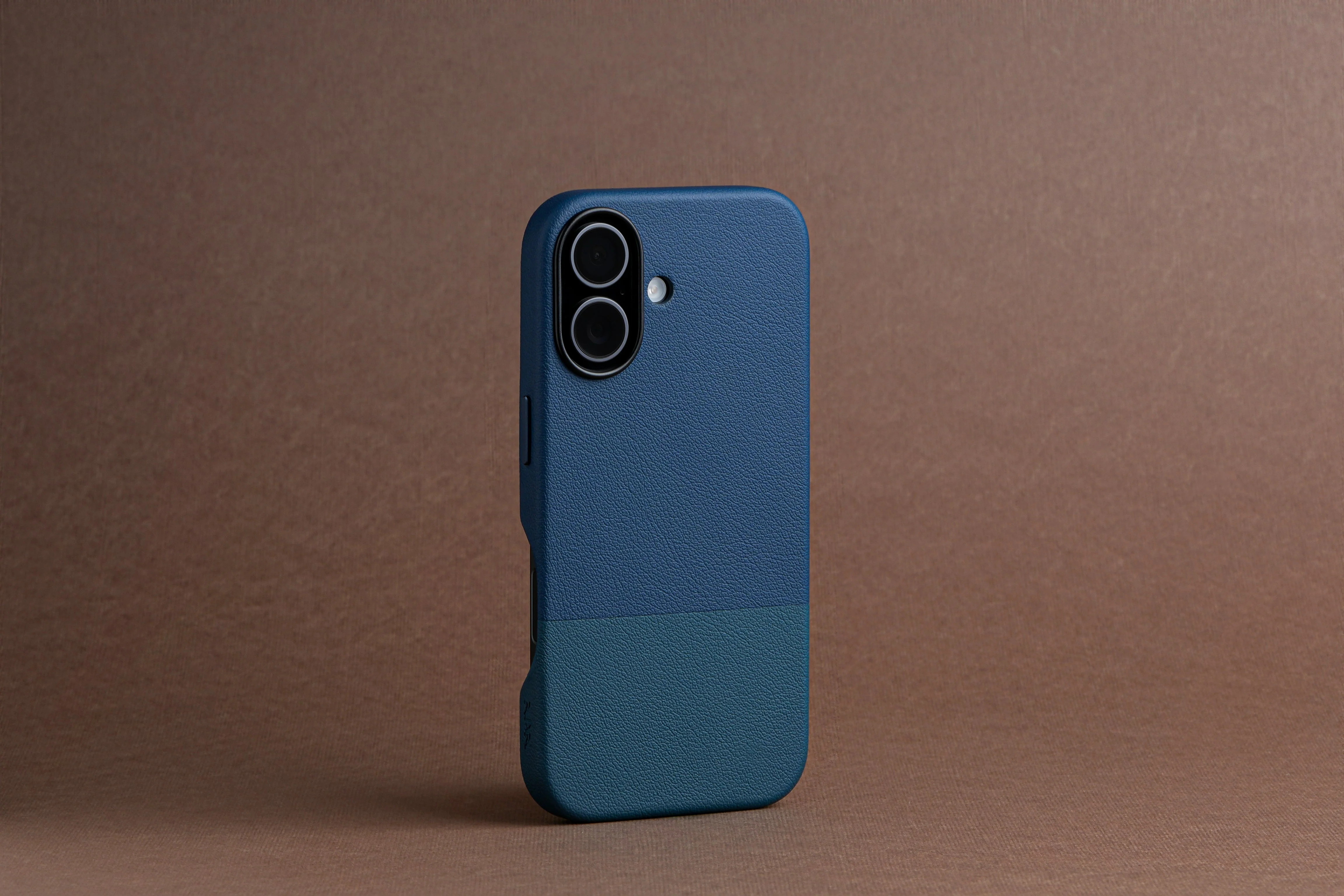 TEKNE DualTone Vegan Leather Case for iPhone 17 -Blue - Image 3