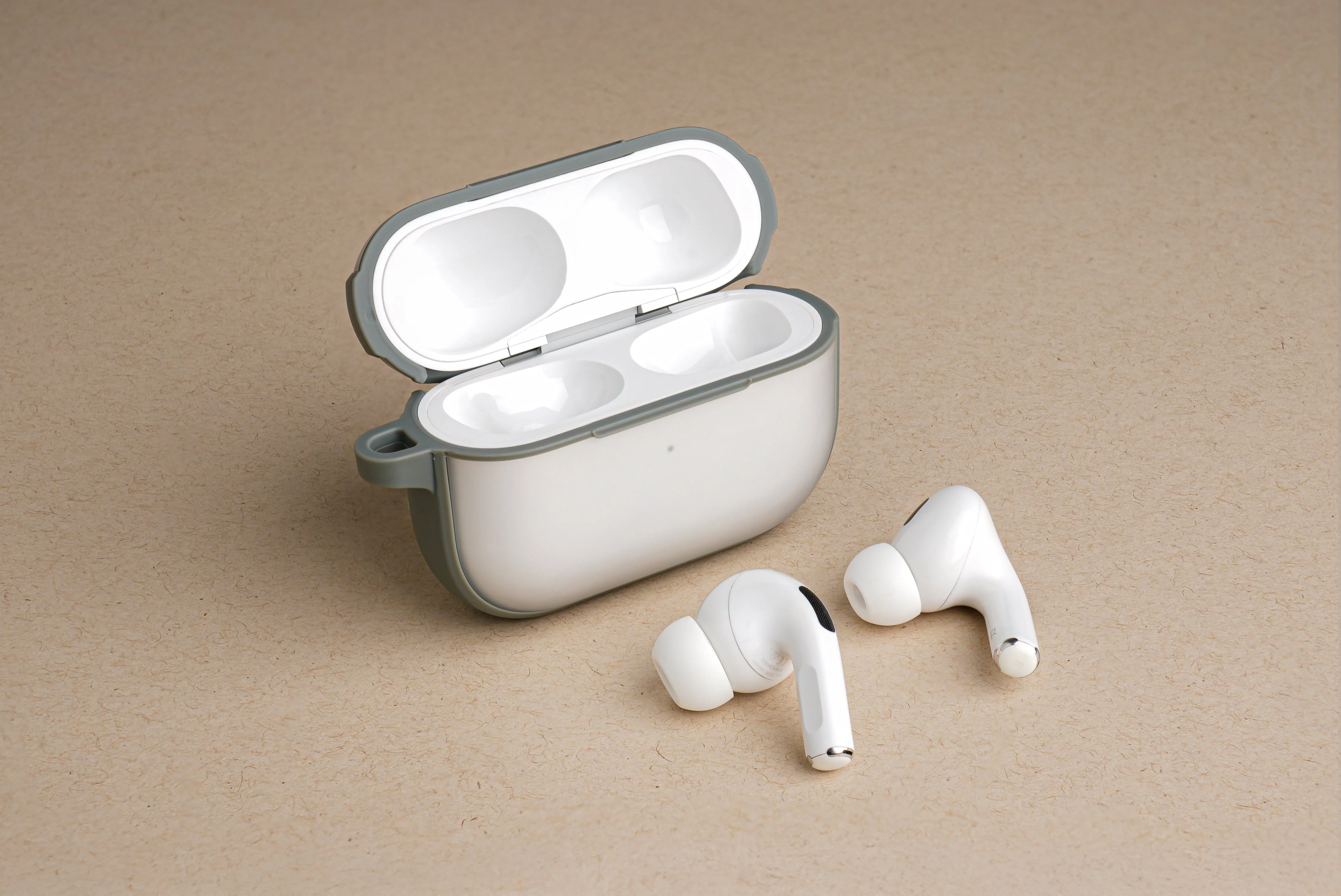 TEKNE Hybrid  shockproof case for Airpods-Grey - Image 5