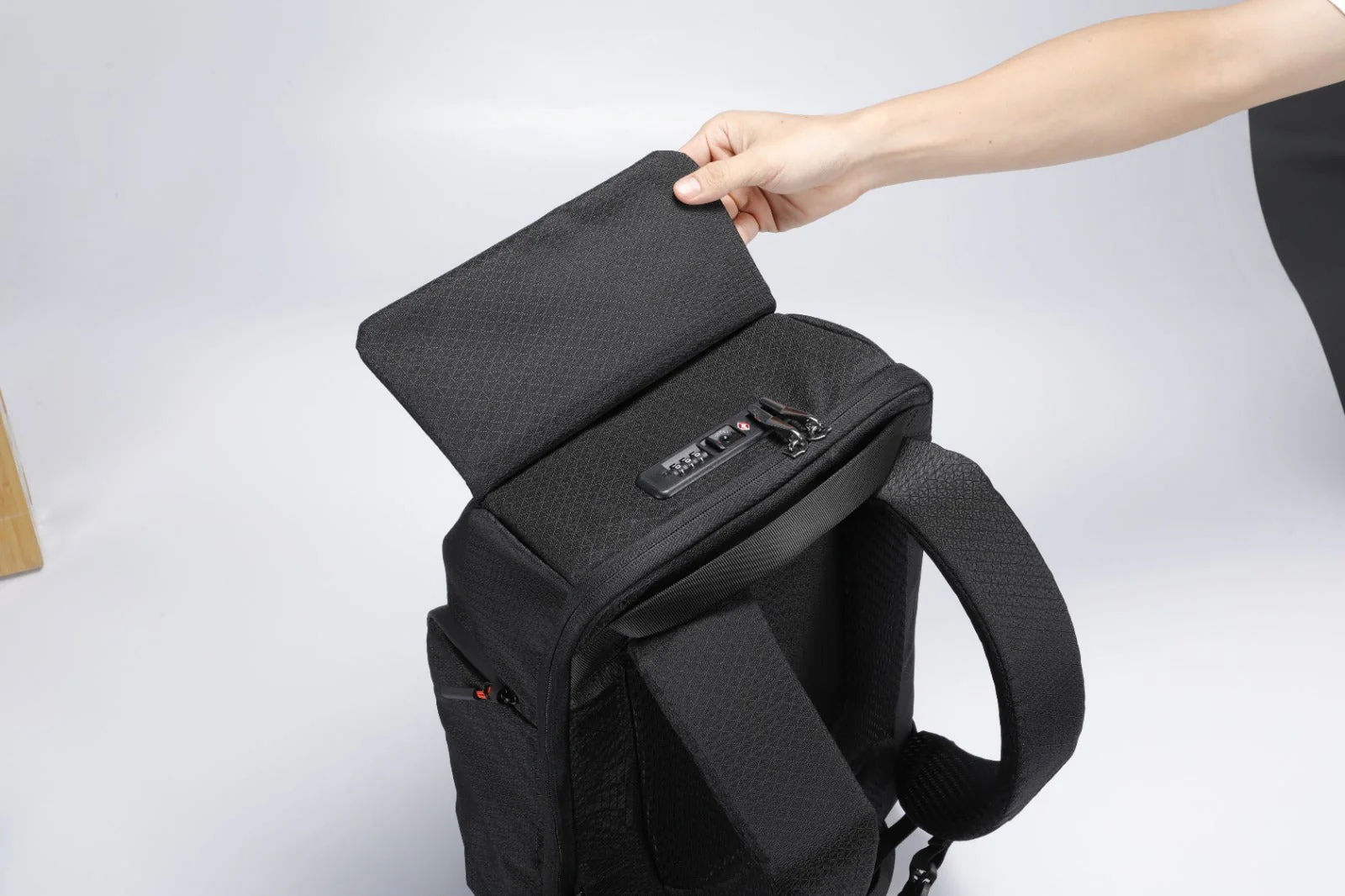 TEKNE Terra Backpack-18L - Image 6
