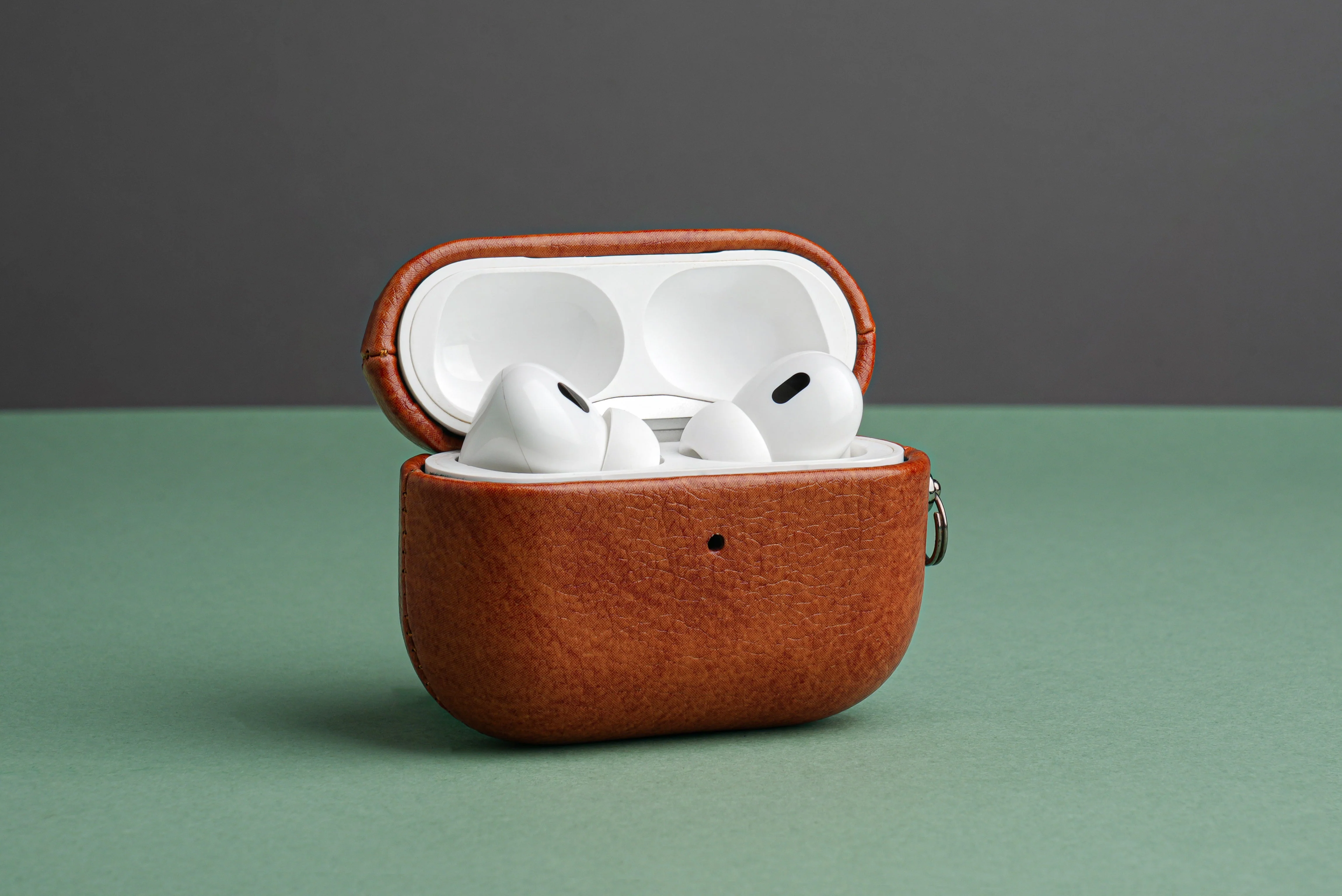 TEKNE Vegan Leather case for Airpods-Tan brown - Image 6