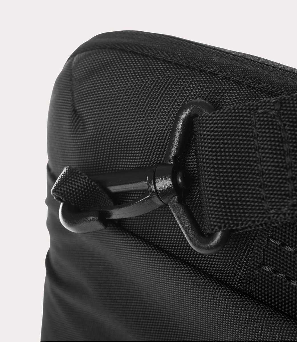 Tucano Super Slim Bag for MacBook Or Laptop 13.3" and 14" - Image 5