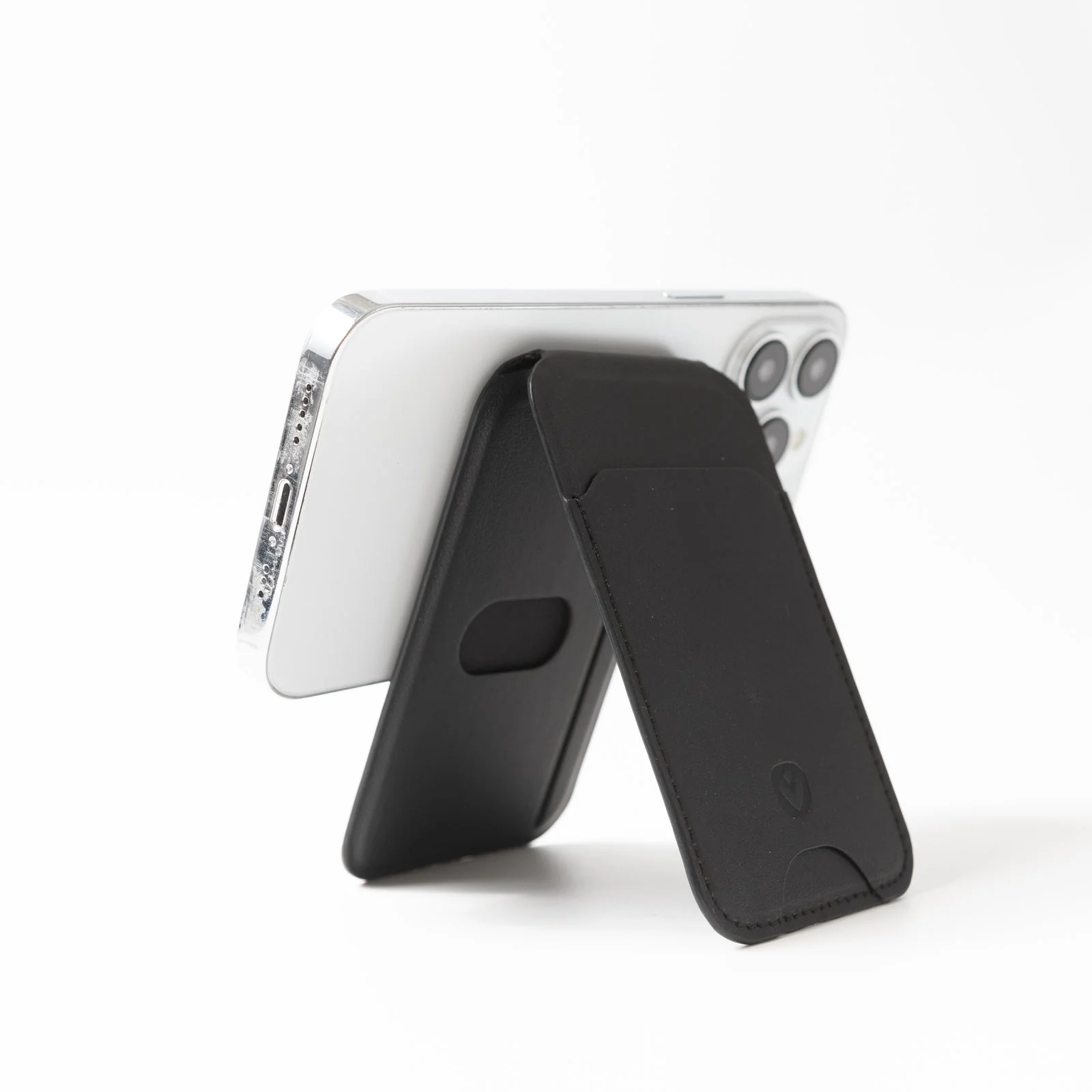 Valenta Card Wallet Stand MagSafe Black - Image 3