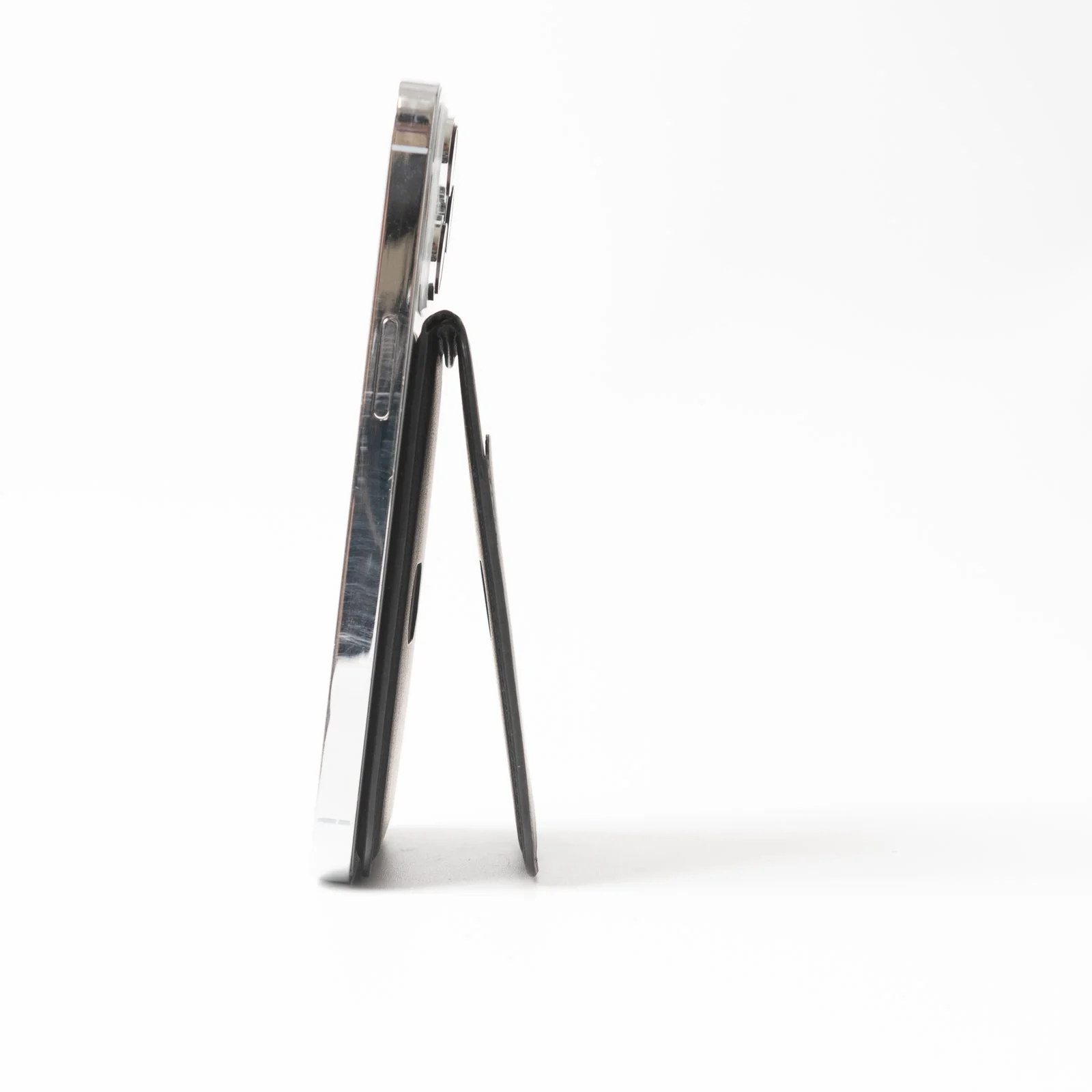 Valenta Card Wallet Stand MagSafe Black - Image 9